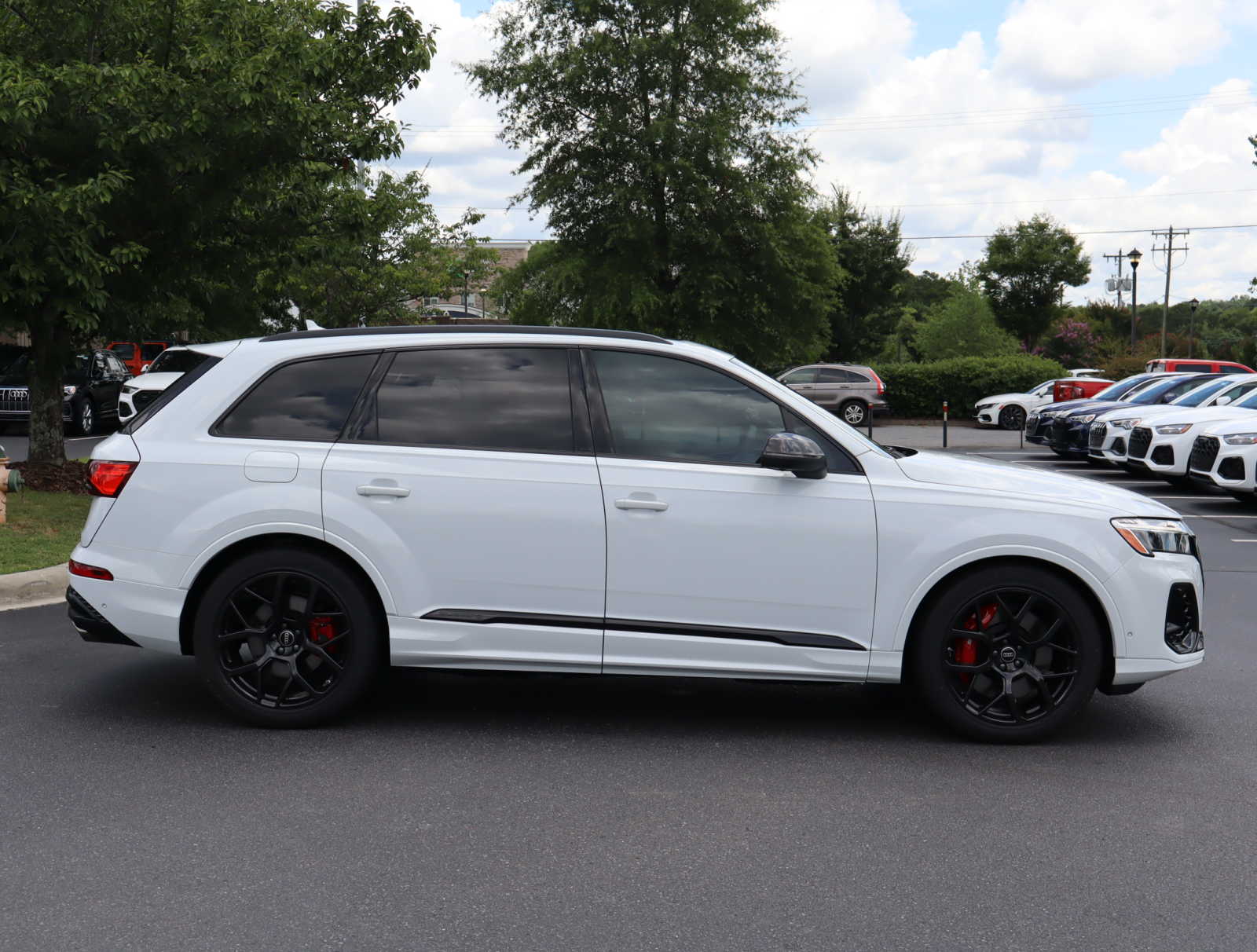 2025 Audi SQ7 Prestige 9