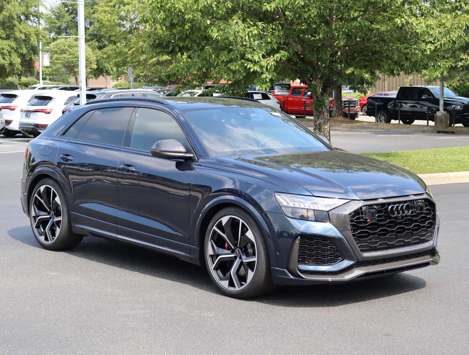 2024 Audi RS Q8  2