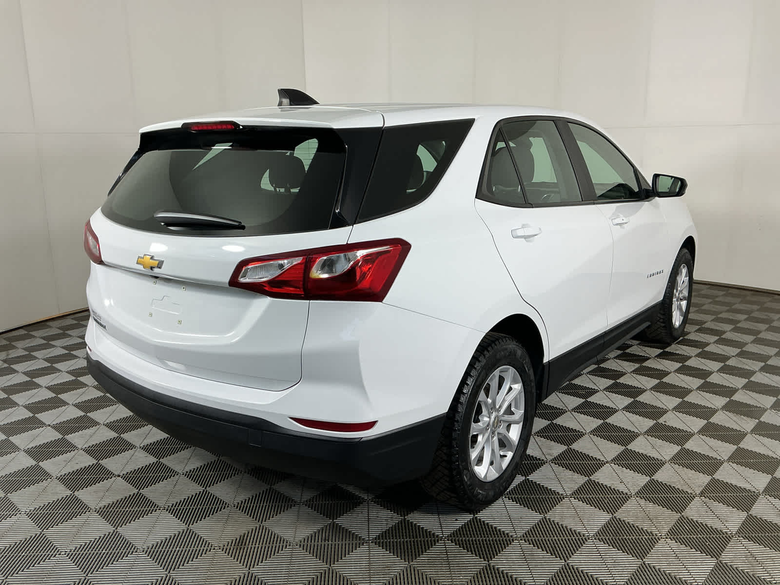 used 2020 Chevrolet Equinox car, priced at $16,914