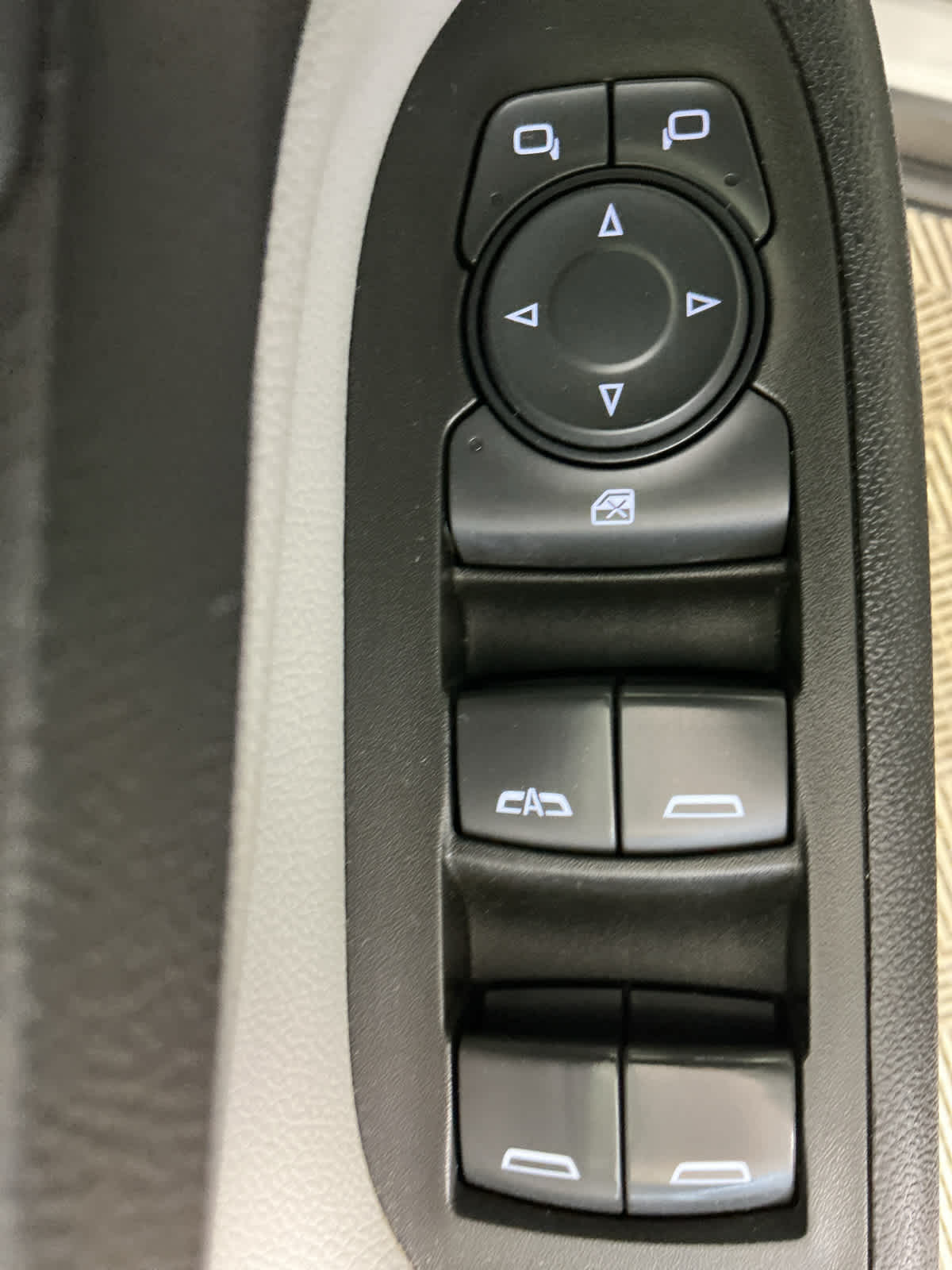 used 2020 Chevrolet Equinox car, priced at $16,914