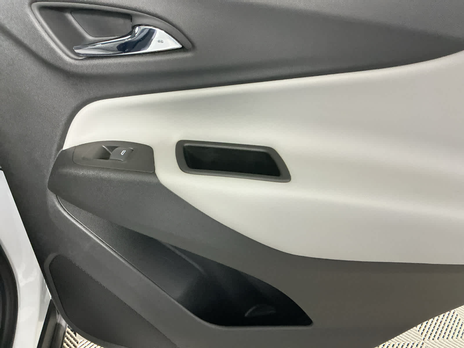 used 2020 Chevrolet Equinox car, priced at $16,914