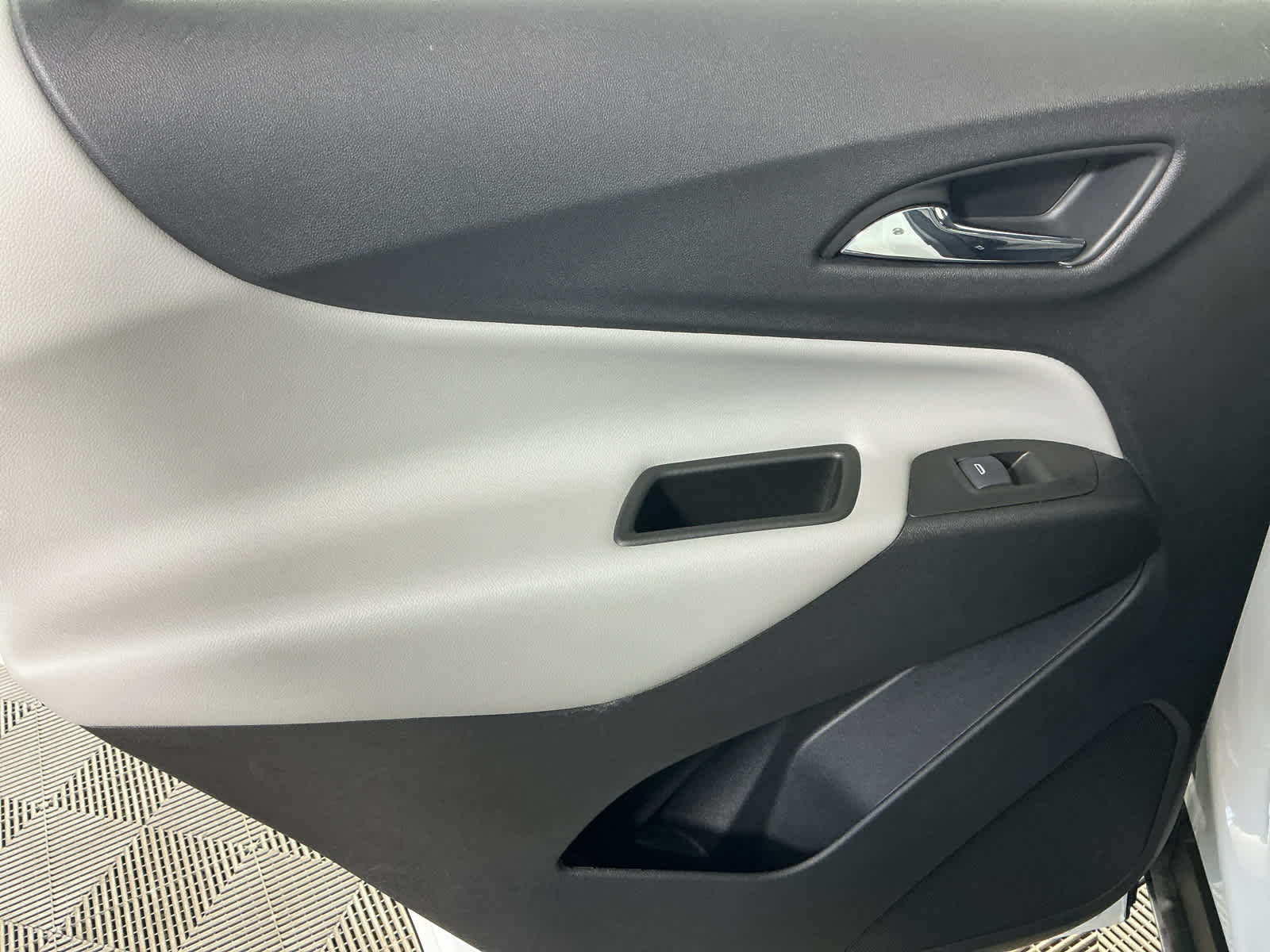 used 2020 Chevrolet Equinox car, priced at $16,914