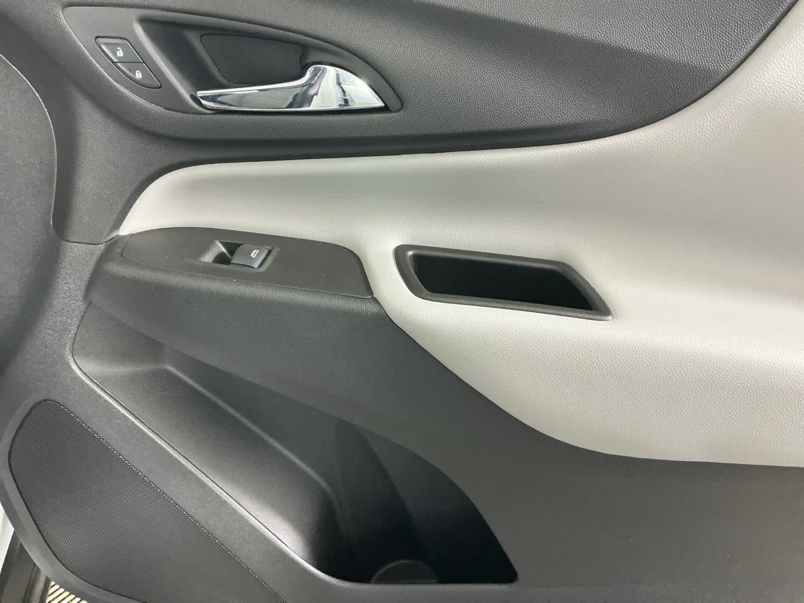 used 2020 Chevrolet Equinox car, priced at $16,914