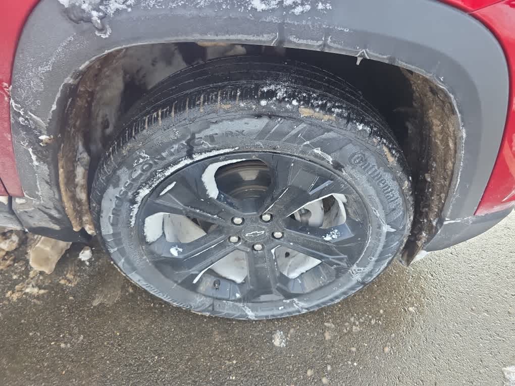 used 2025 Chevrolet Equinox car, priced at $27,913