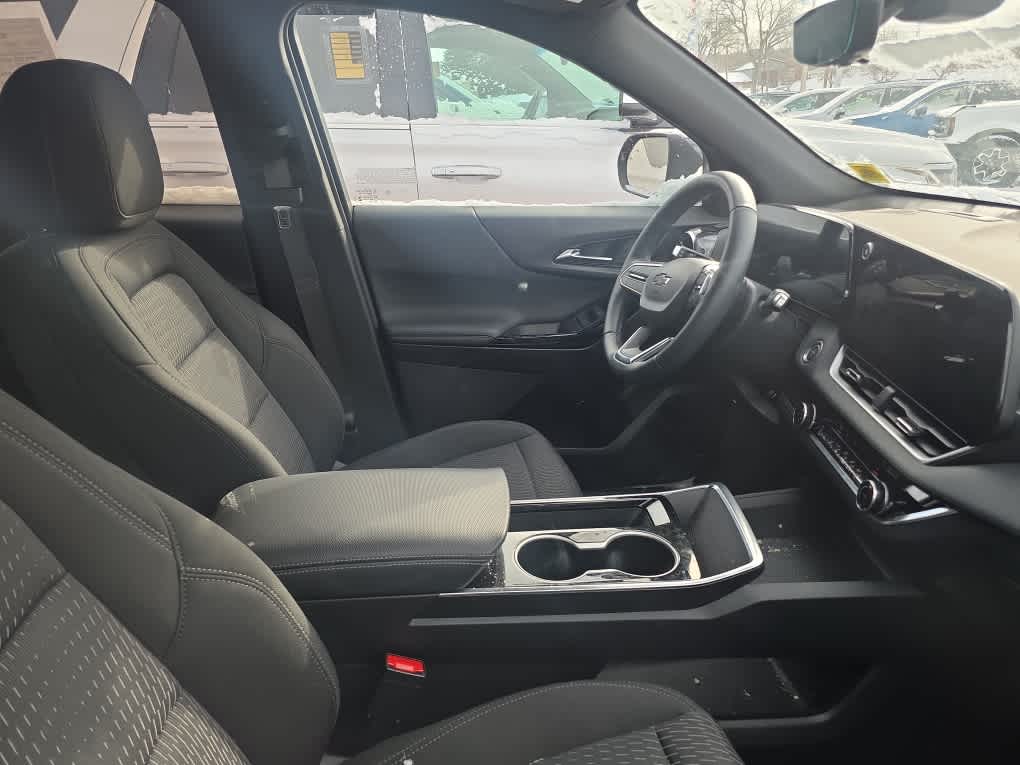 used 2025 Chevrolet Equinox car, priced at $27,913