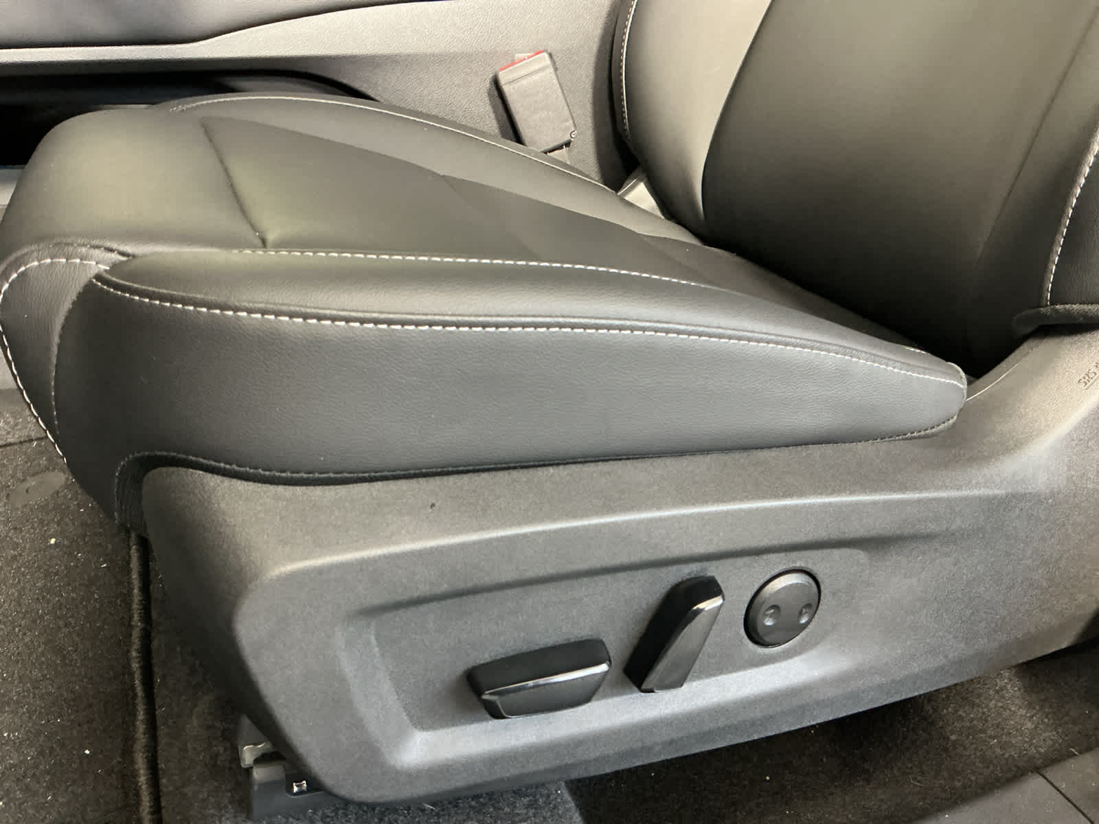 new 2025 Nissan Murano car, priced at $47,393