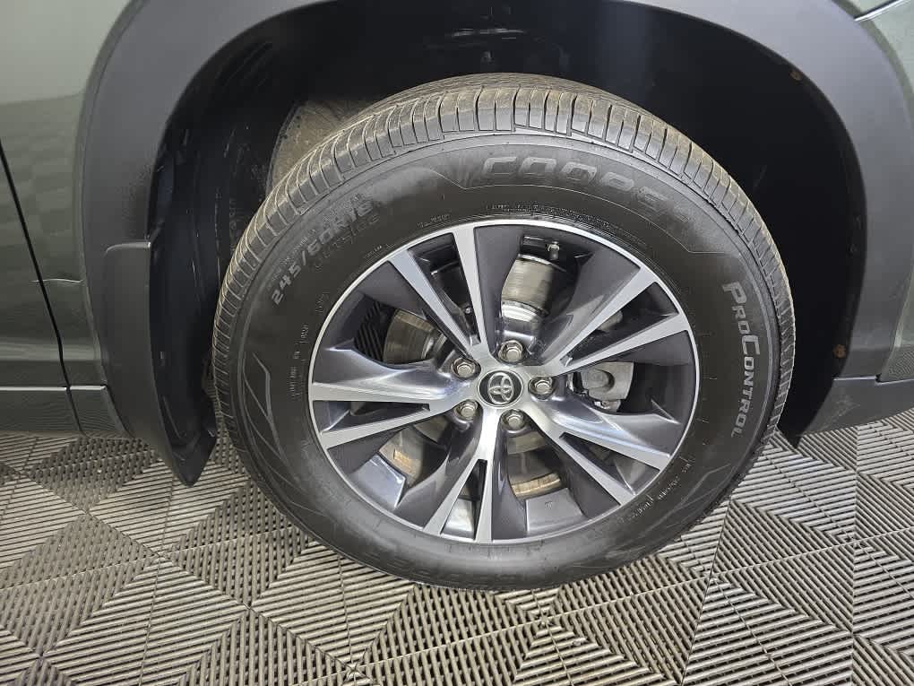 used 2018 Toyota Highlander car, priced at $20,547