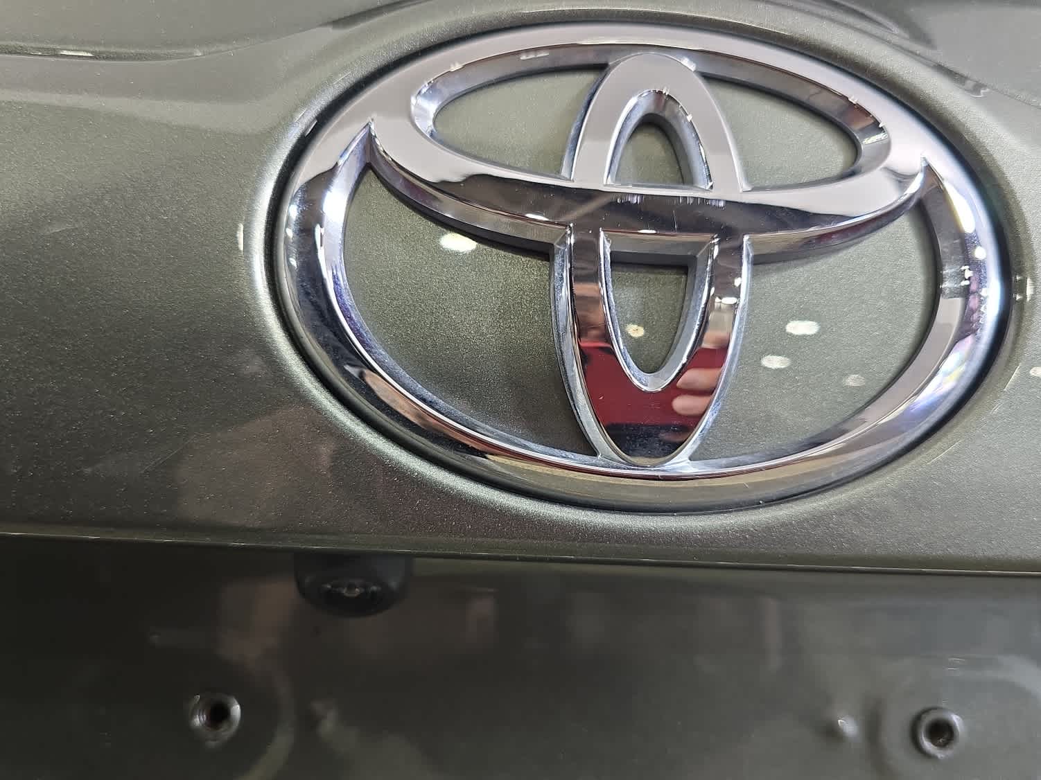 used 2018 Toyota Highlander car, priced at $20,547