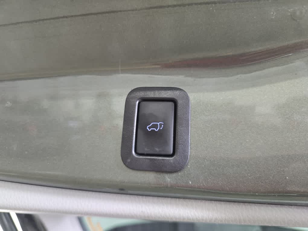 used 2018 Toyota Highlander car, priced at $20,547