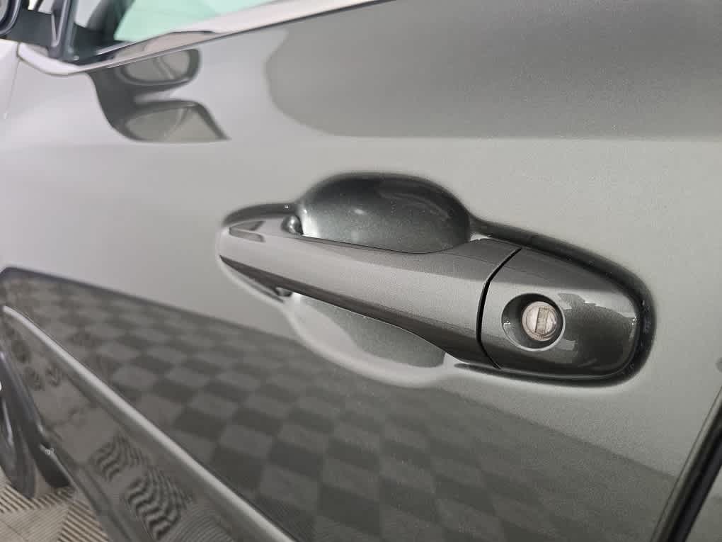 used 2018 Toyota Highlander car, priced at $20,547