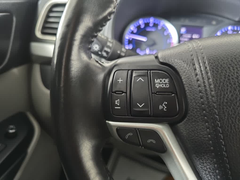 used 2018 Toyota Highlander car, priced at $20,547