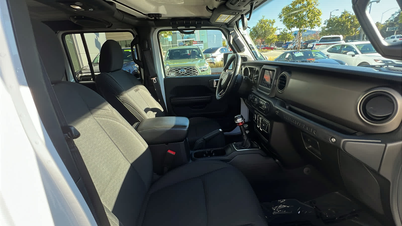 2018 Jeep Wrangler Unlimited Sport S 17