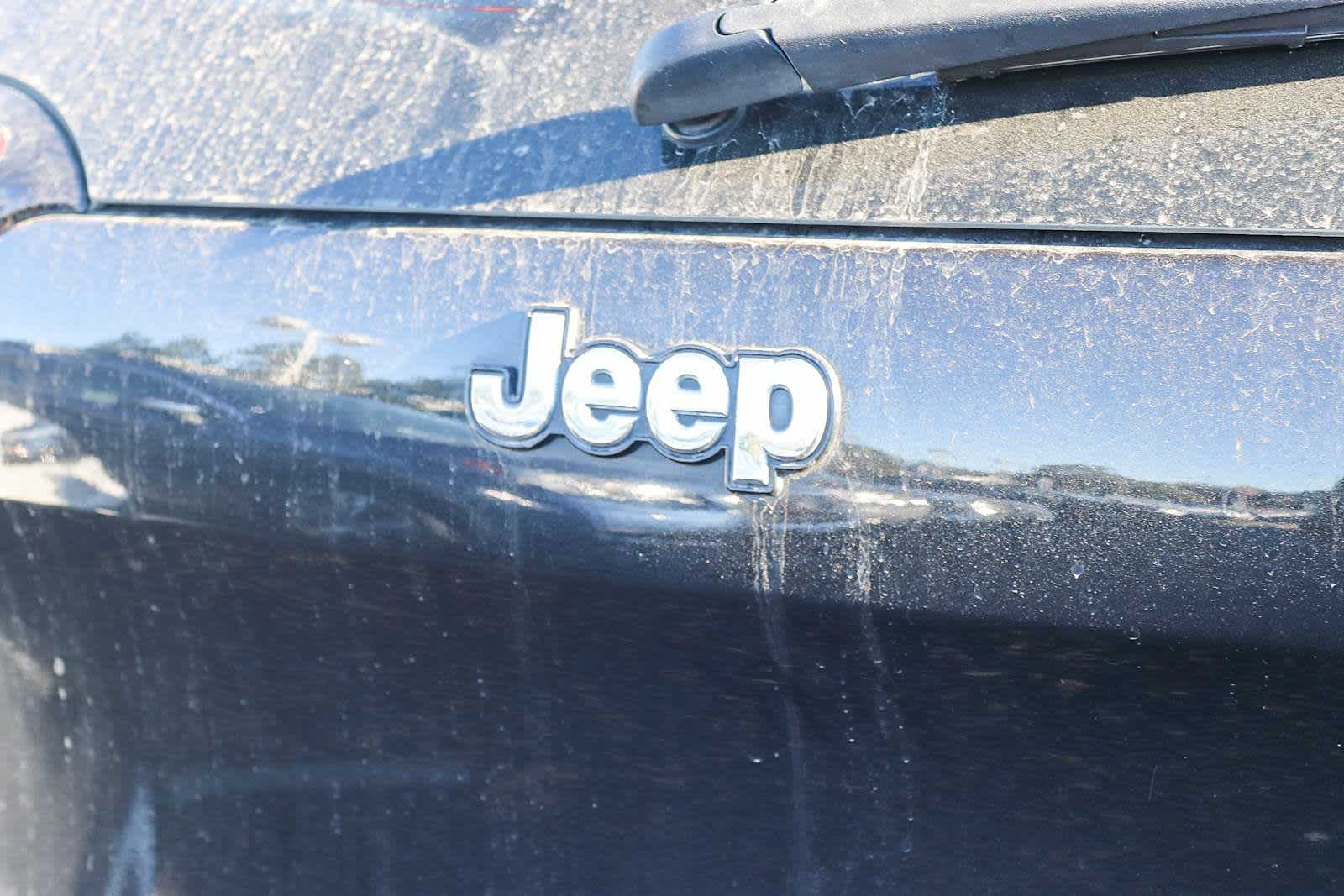 2016 Jeep Cherokee Sport 19