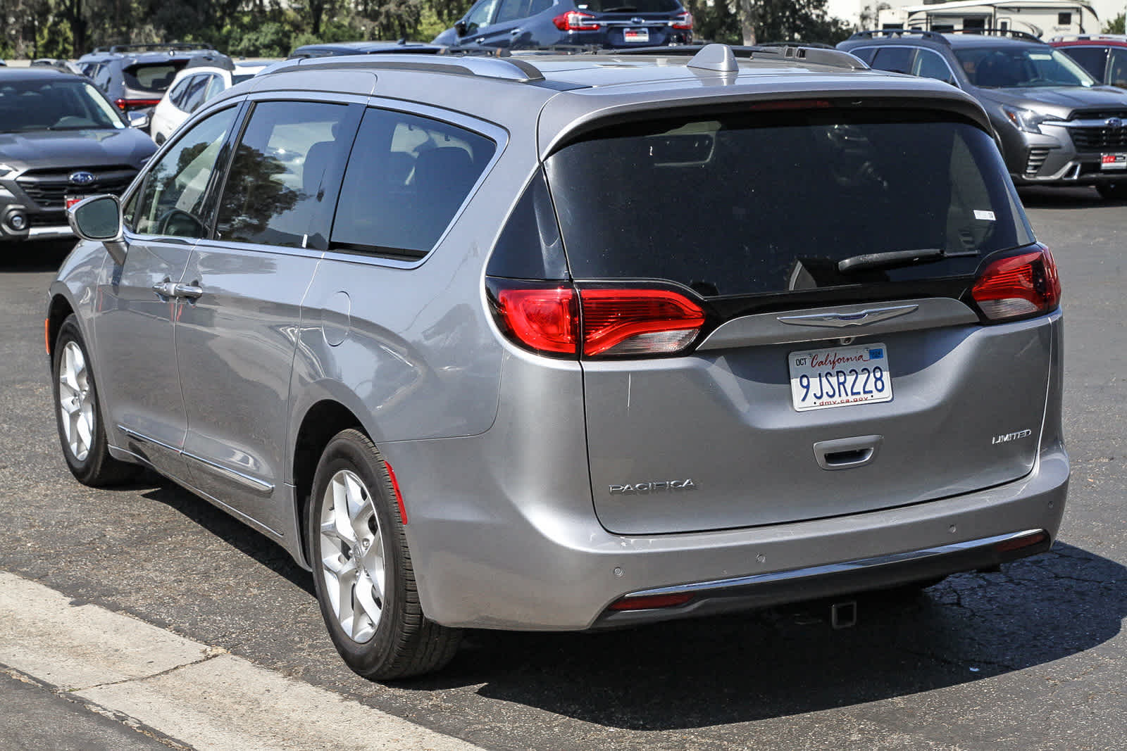 2020 Chrysler Pacifica Limited 8