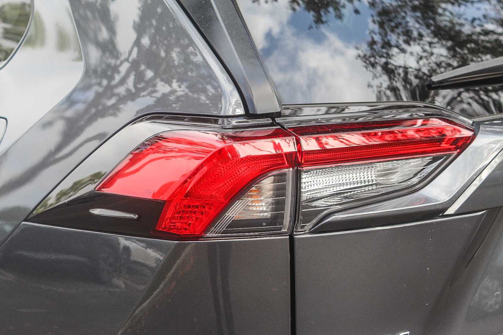 Used 2020 Toyota RAV4 LE Used 2020 Toyota RAV4 LE