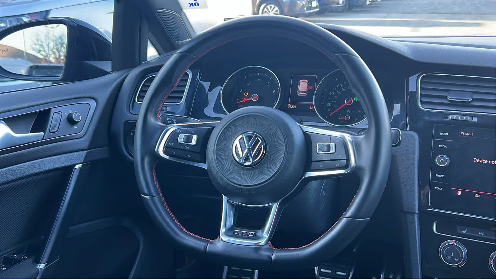 2018 Volkswagen Golf GTI SE 15