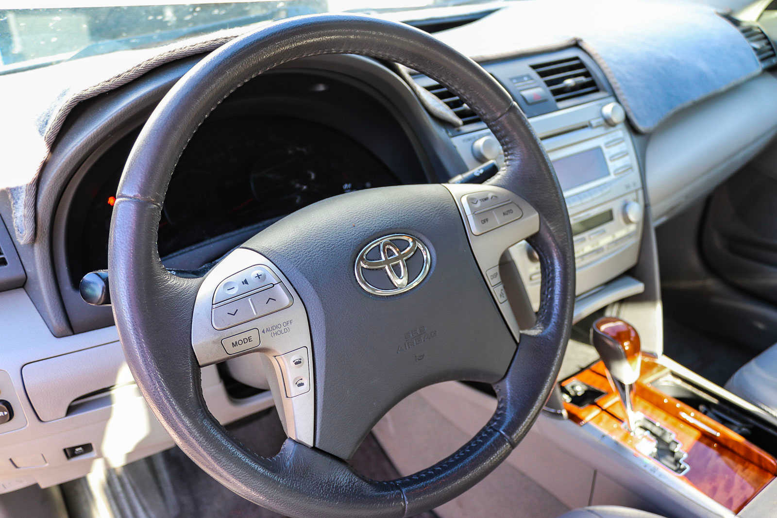 2011 Toyota Camry XLE 19