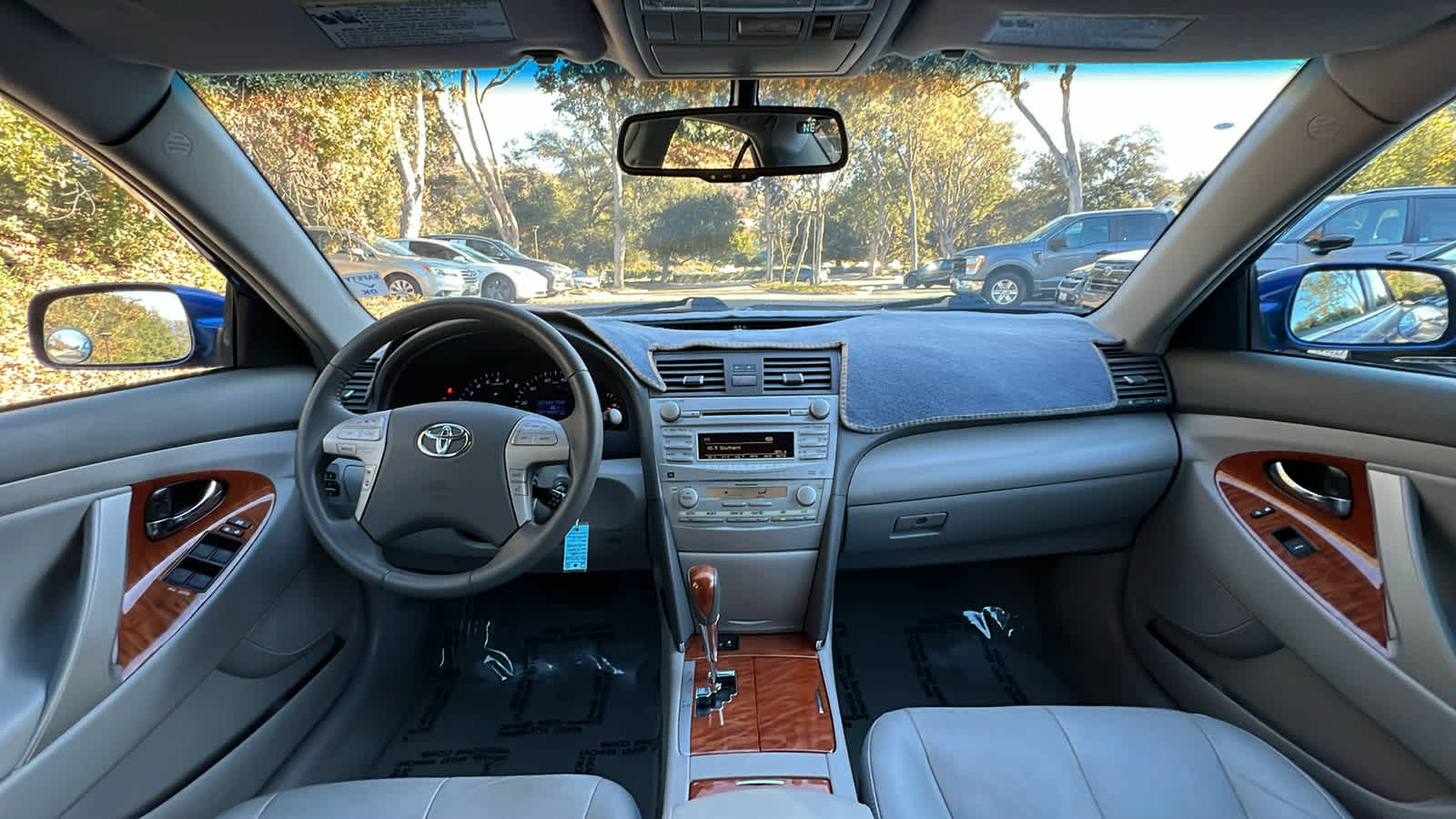 2011 Toyota Camry XLE 12