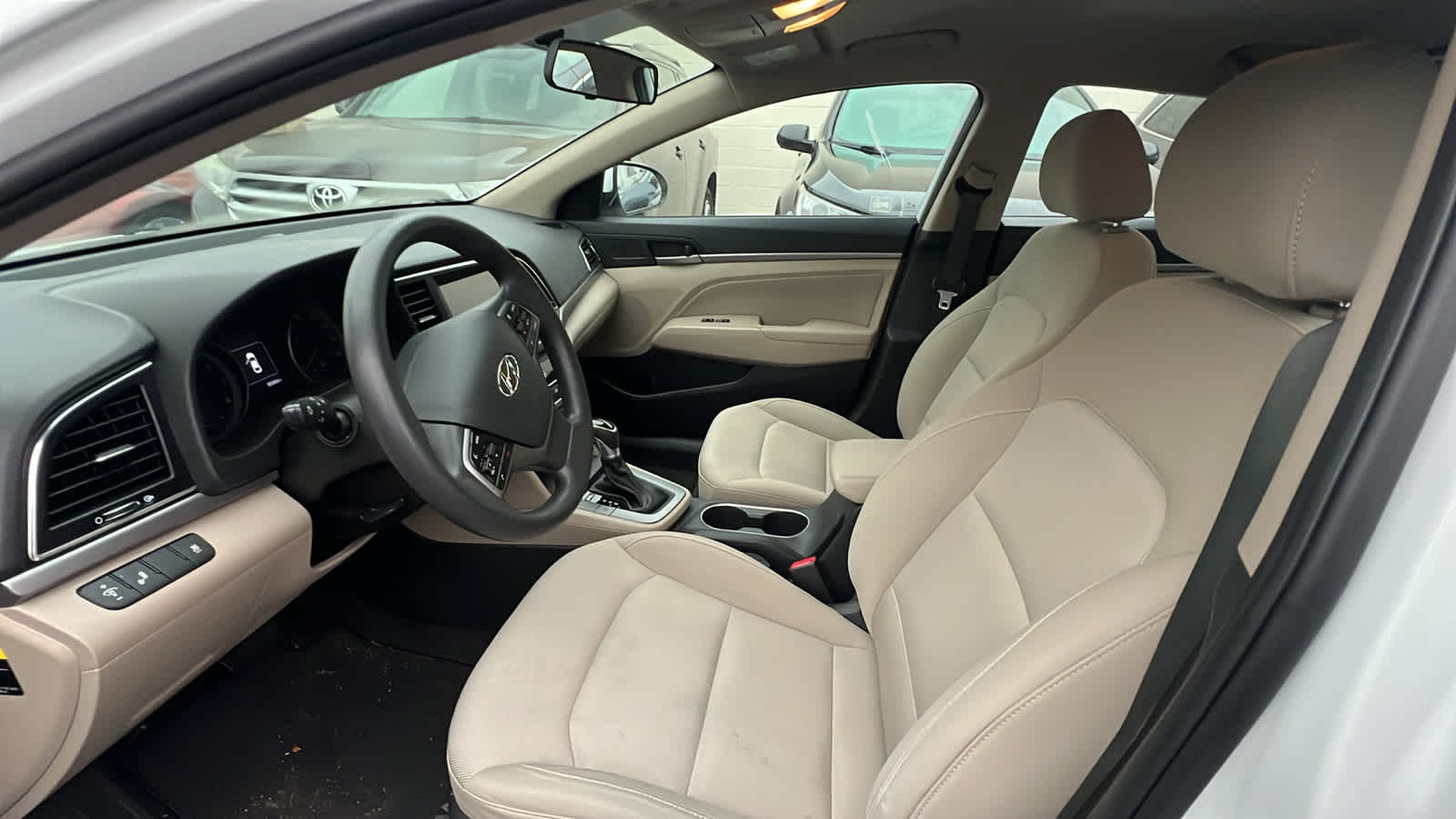 2018 Hyundai Elantra SEL 19