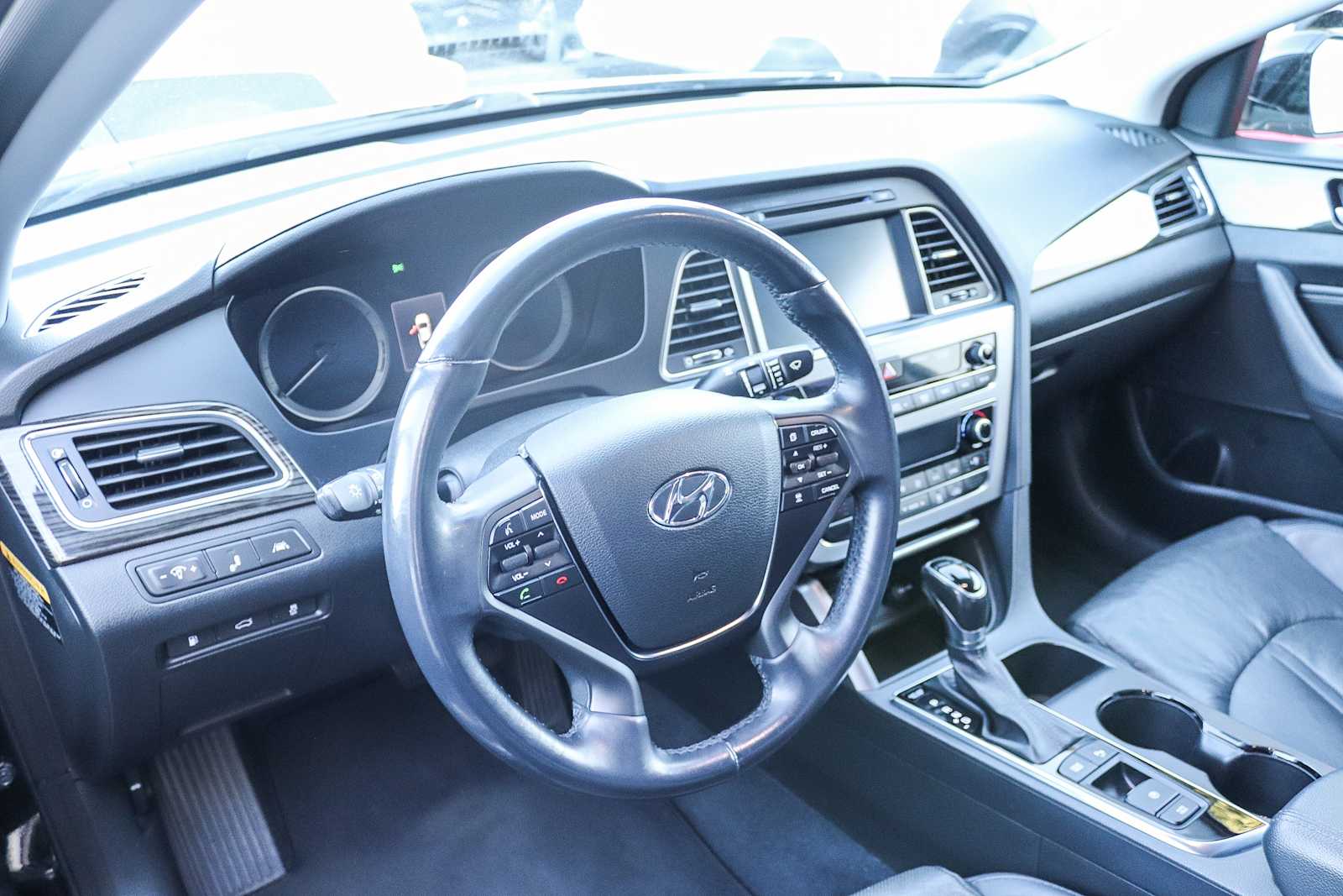 2015 Hyundai Sonata 2.4L Limited 16