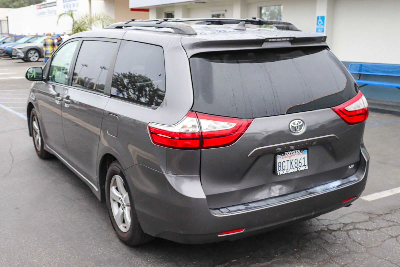 2018 Toyota Sienna LE 6