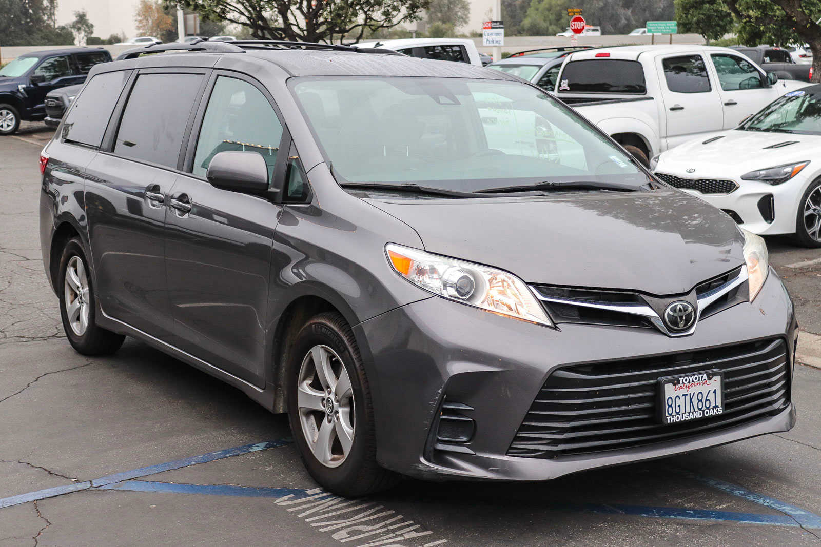 2018 Toyota Sienna LE 3