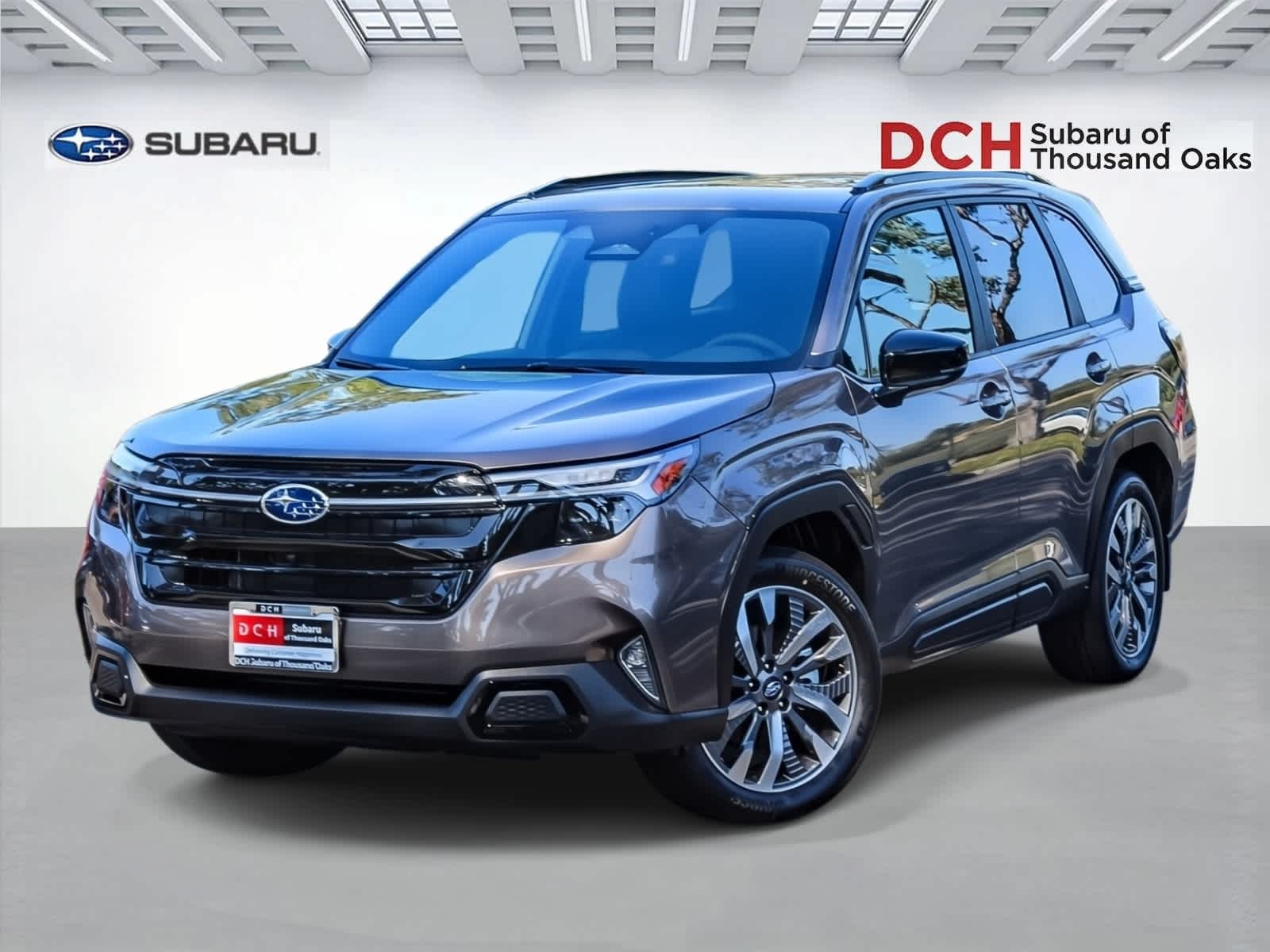 2025 Subaru Forester Touring photo 2