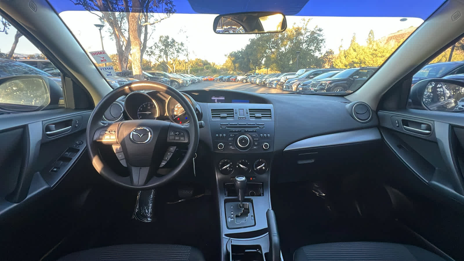 2013 Mazda MAZDA3 i Sport 19