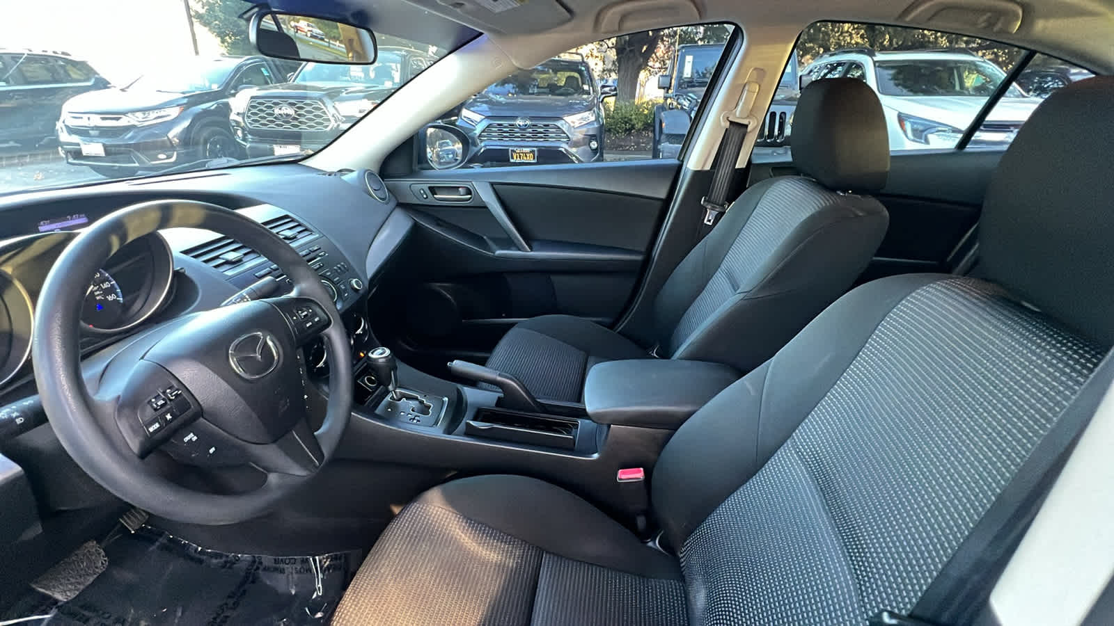 2013 Mazda MAZDA3 i Sport 25