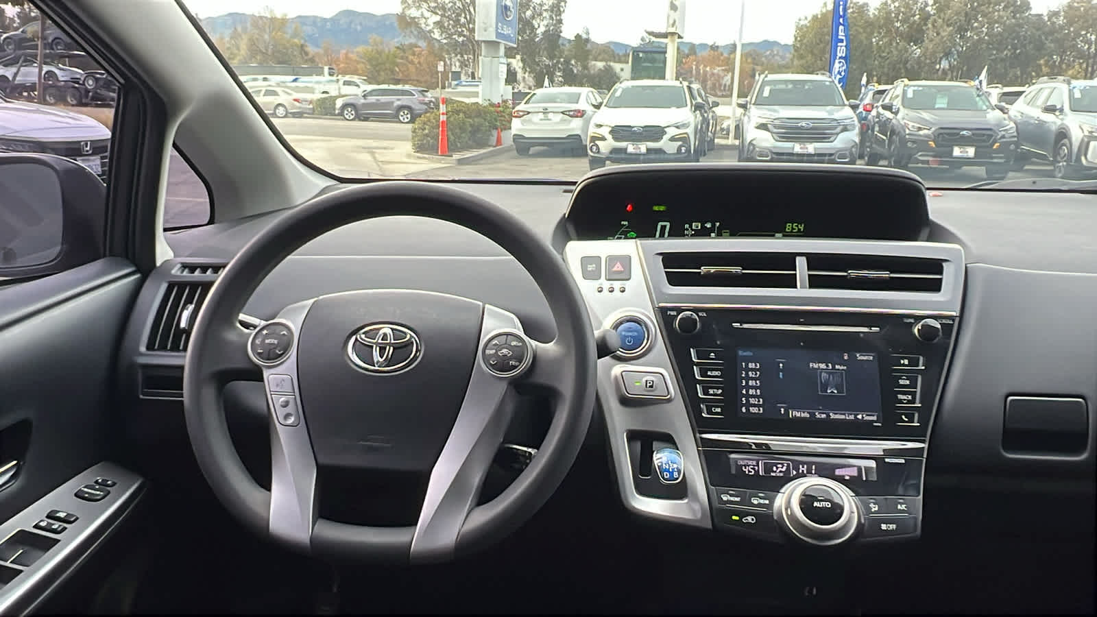 2016 Toyota Prius V Two 21