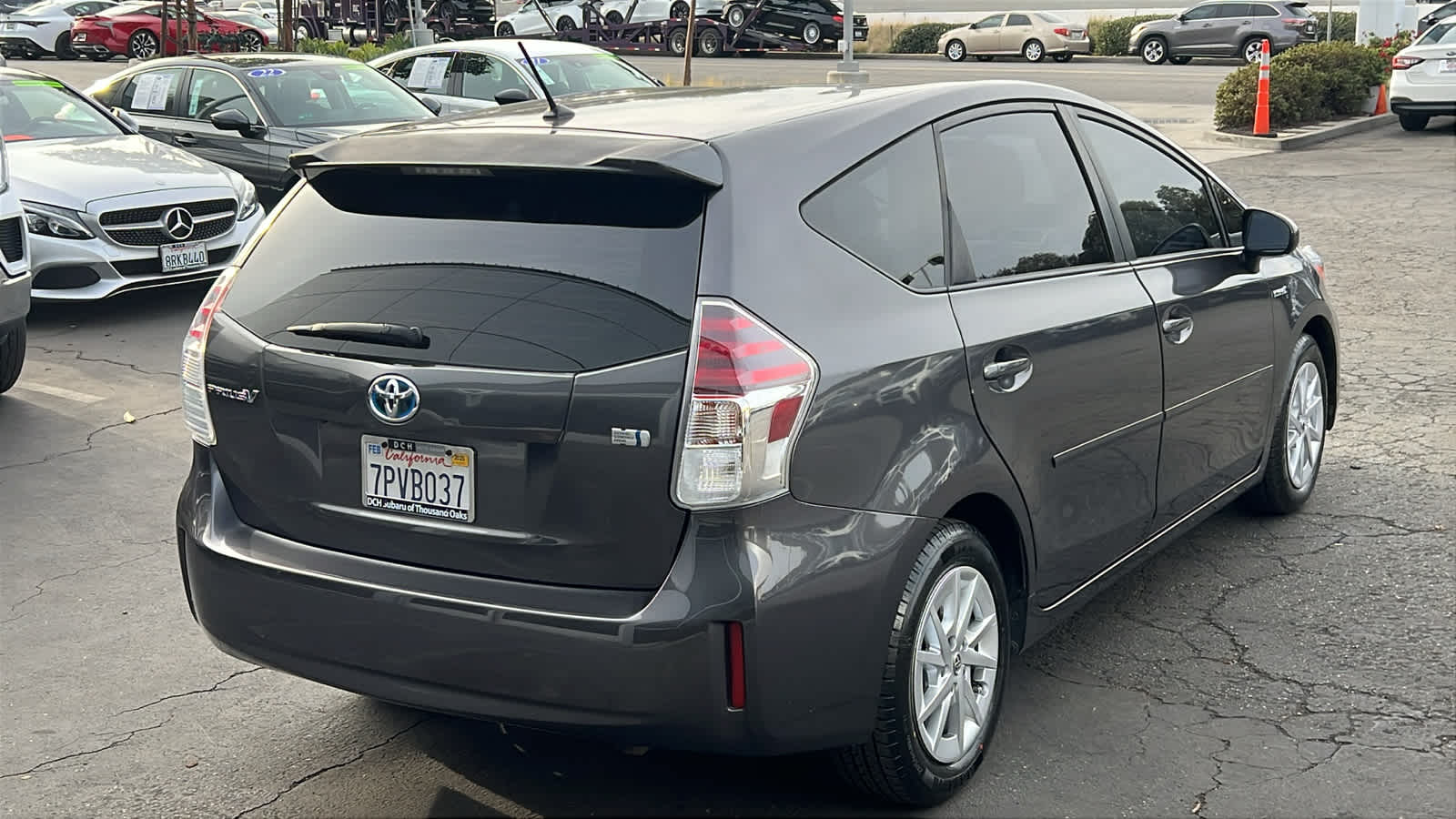 2016 Toyota Prius V Two 8