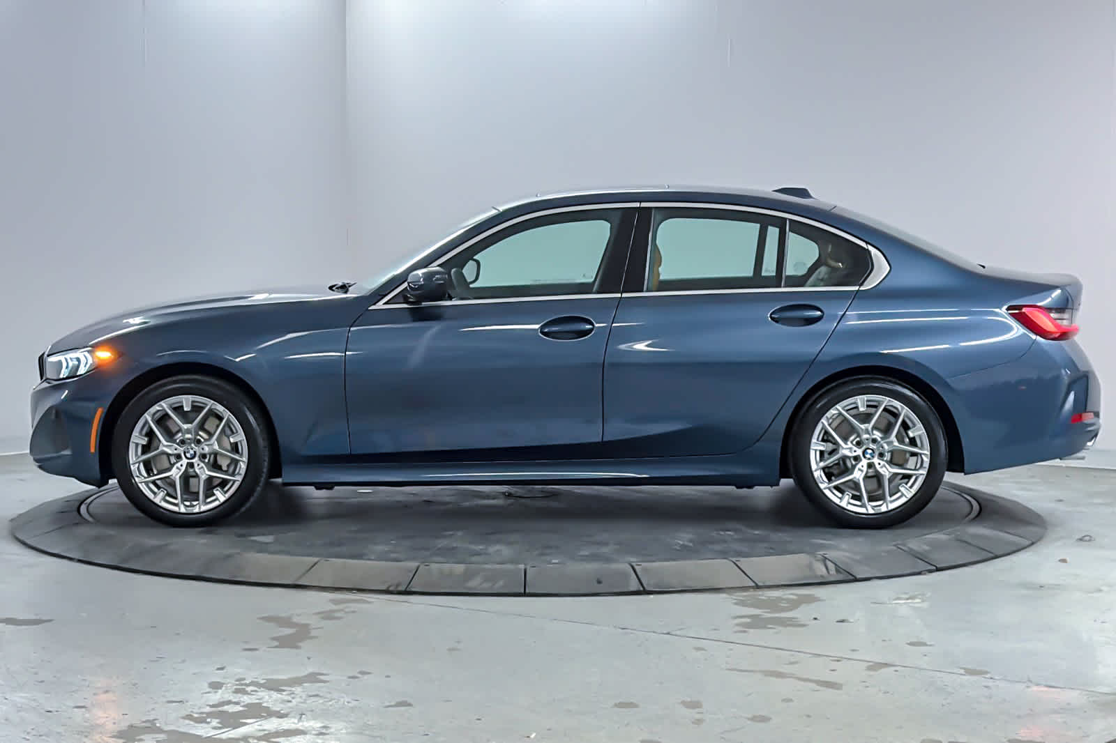 2026 BMW 330i NA xDrive