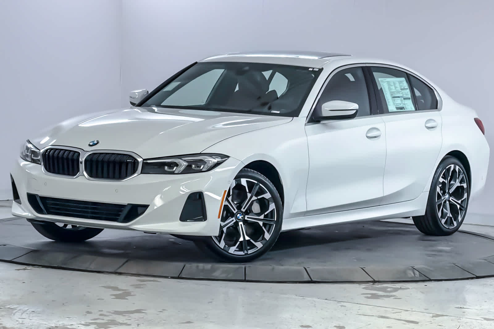 2026 BMW 330i