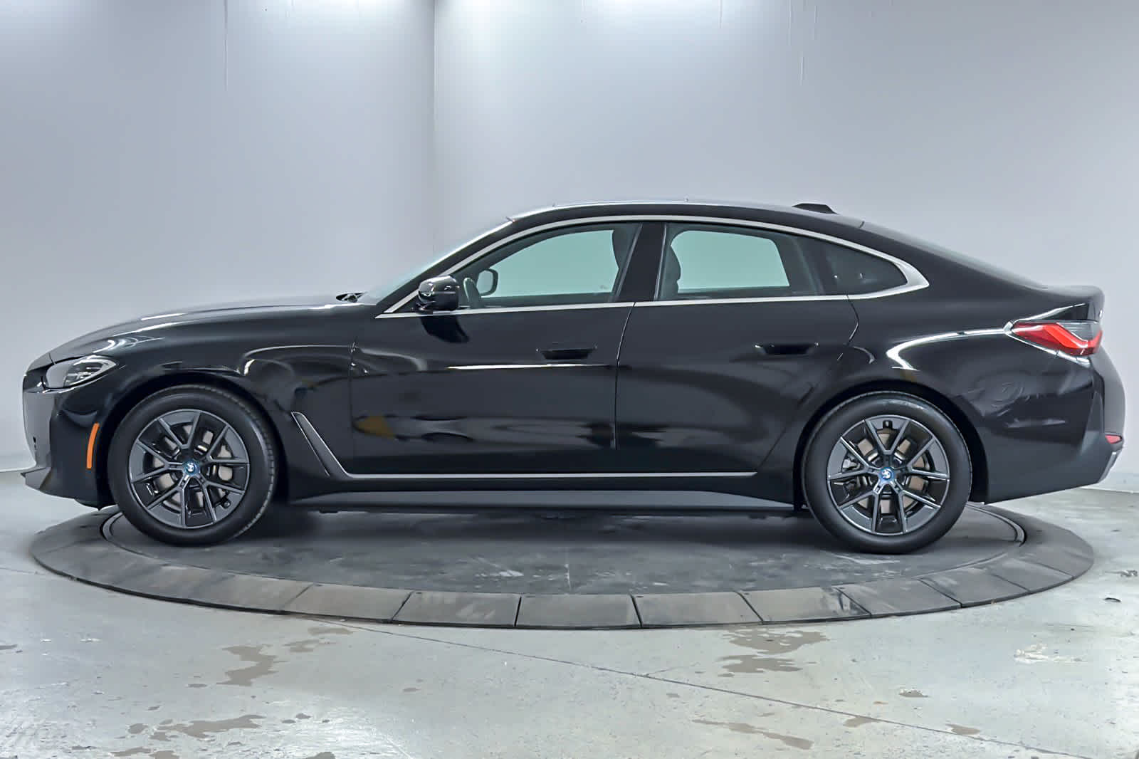 2024 BMW i4 eDrive35