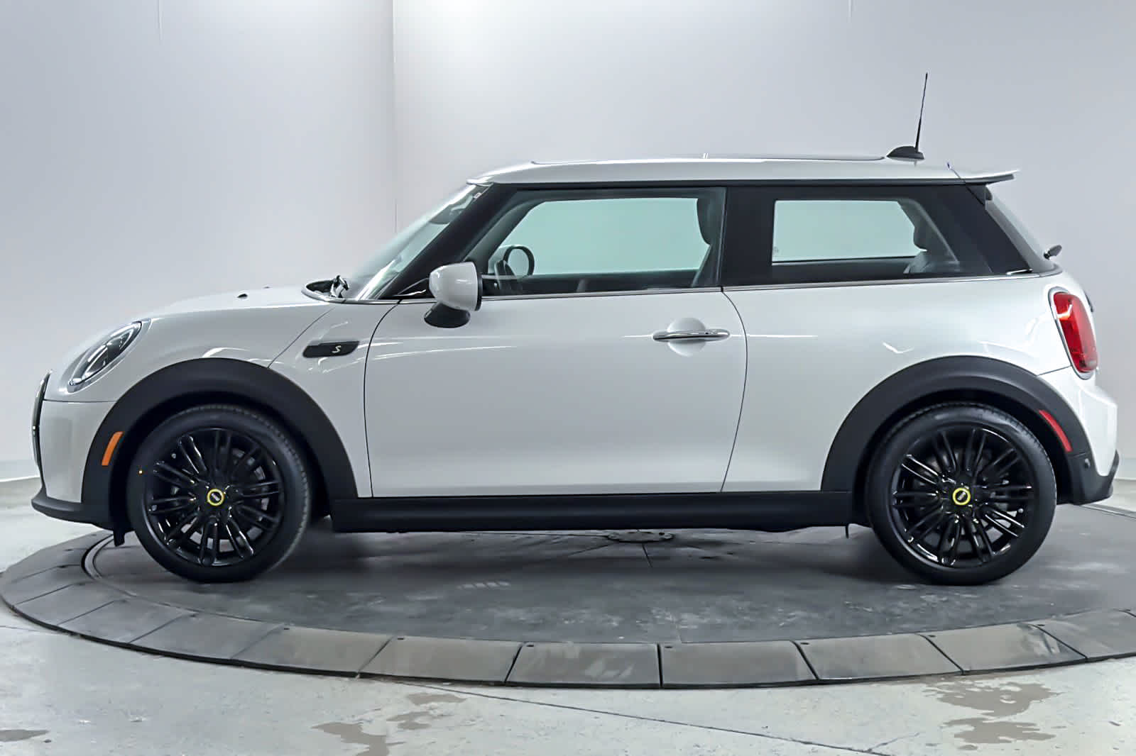 2024 MINI Hardtop 2 Door