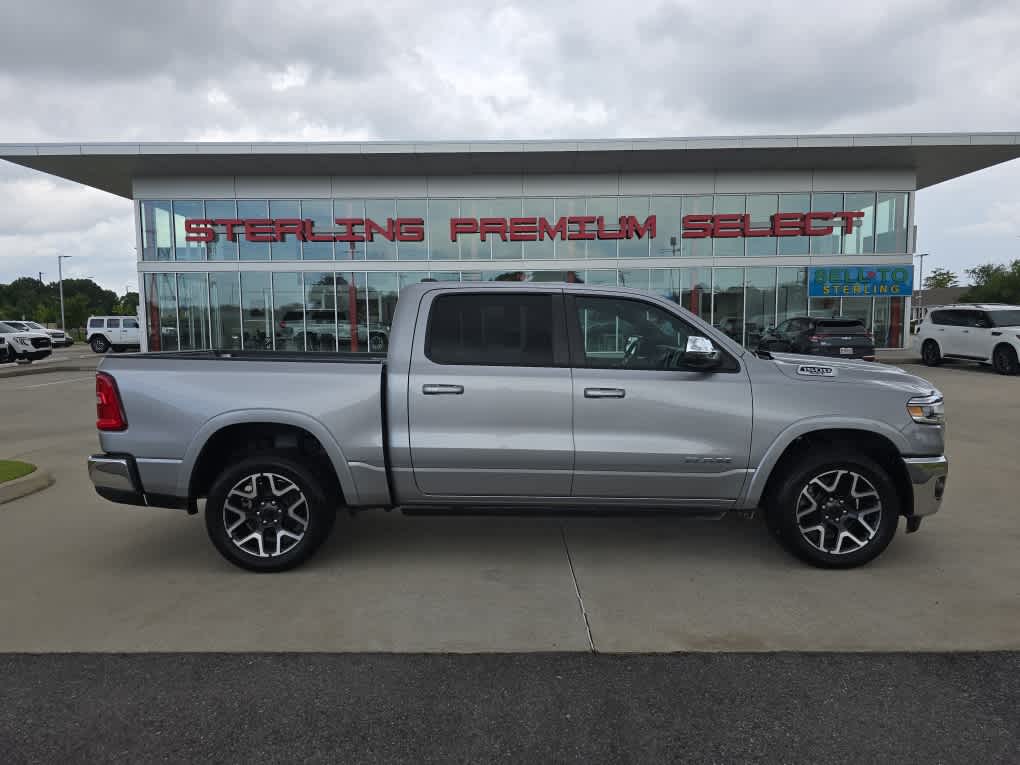 Billet Silver Metallic Clearcoat 2025 RAM 1500 Pickup Truck Four-Wheel Drive 8-Speed Automatic