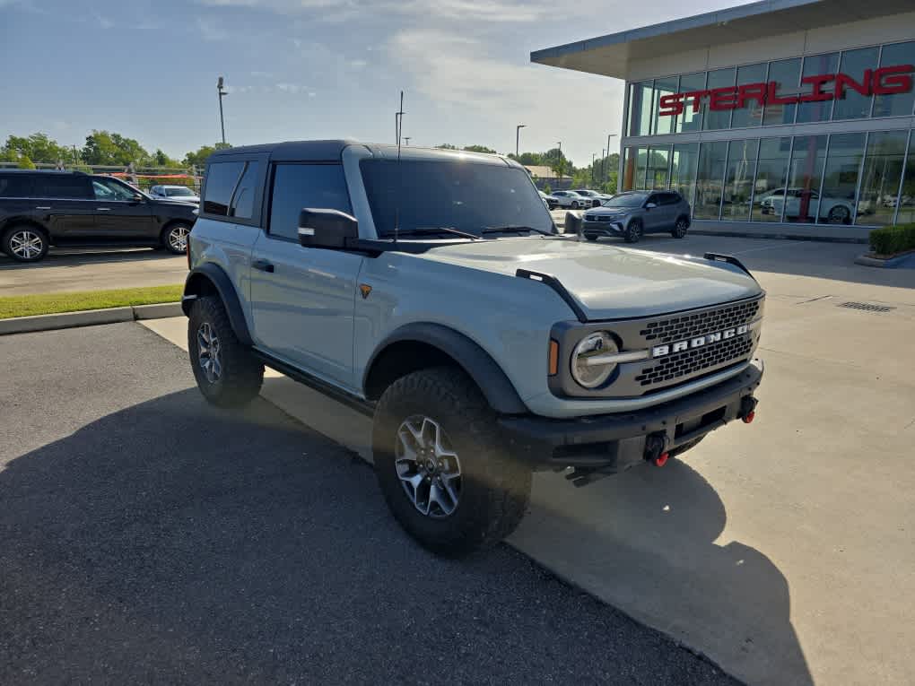 View vehicle photo 2
