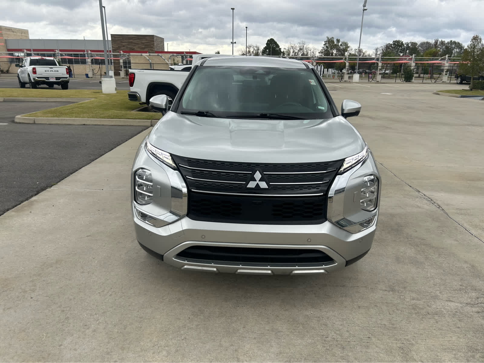 View vehicle photo 2