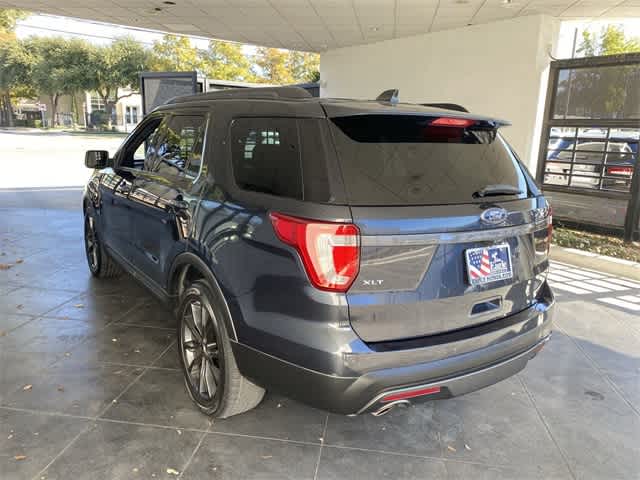 2017 Ford Explorer XLT 4