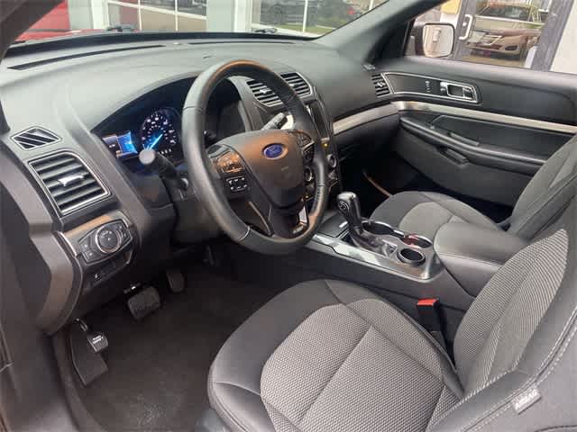 2019 Ford Explorer XLT 2