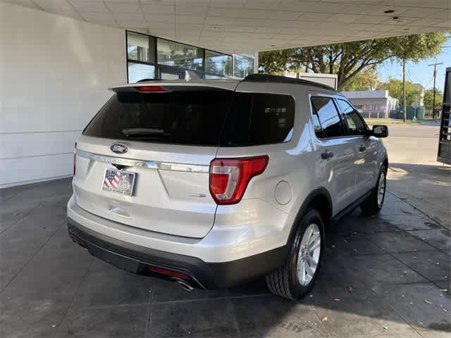 2016 Ford Explorer Base 26