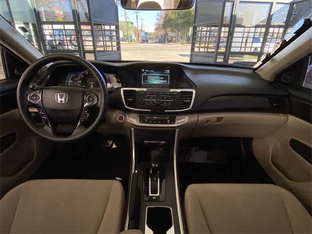 2014 Honda Accord Hybrid  9