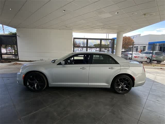 2021 Chrysler 300 300S 3