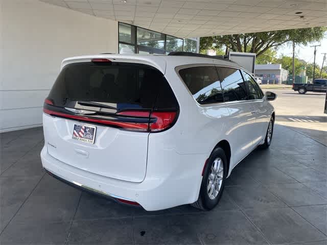 2022 Chrysler Pacifica Touring L 25