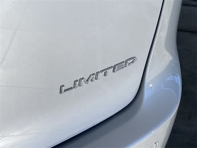 2023 Chrysler Pacifica Limited 21