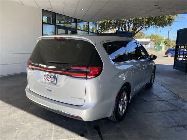 2023 Chrysler Pacifica Limited 26