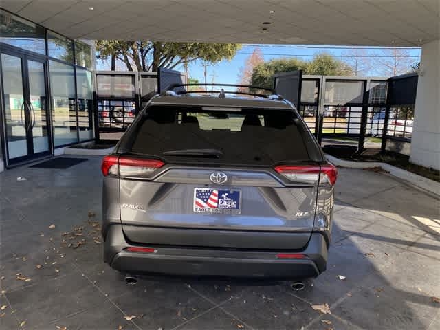 2019 Toyota RAV4 XLE Premium 5