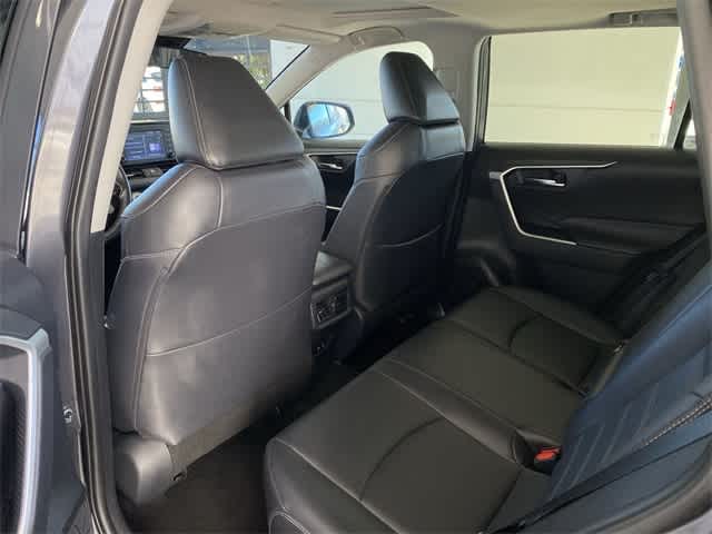 2019 Toyota RAV4 XLE Premium 10