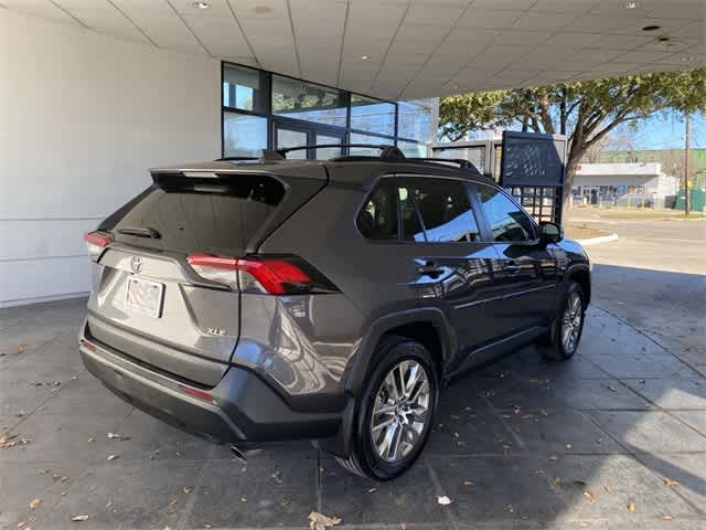 2019 Toyota RAV4 XLE Premium 22