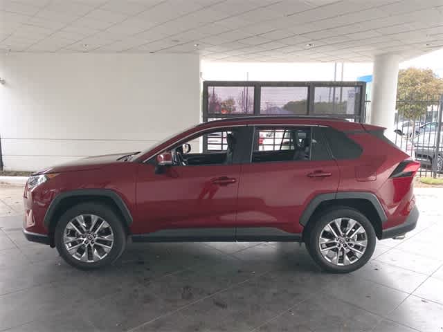 2021 Toyota RAV4 XLE Premium 3